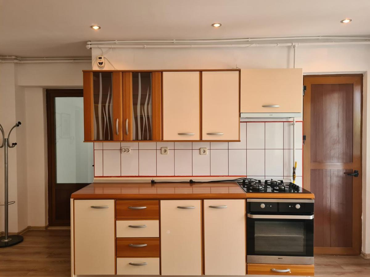 Apartament Anna Apartman Tergovistye Kültér fotó