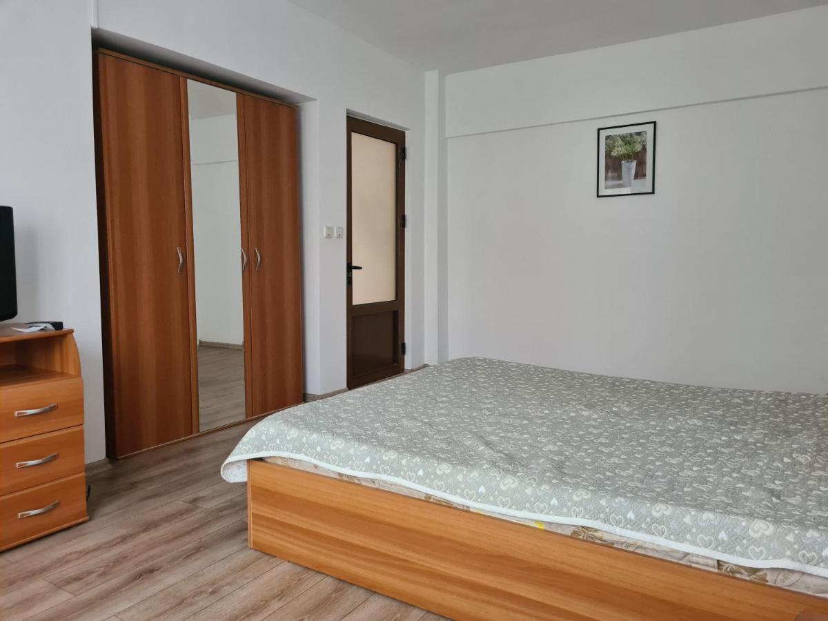 Apartament Anna Apartman Tergovistye Kültér fotó